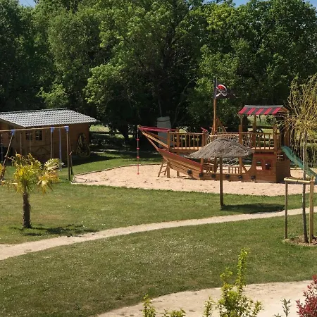 Prázdninový dům Charmante Maison Charentaise 