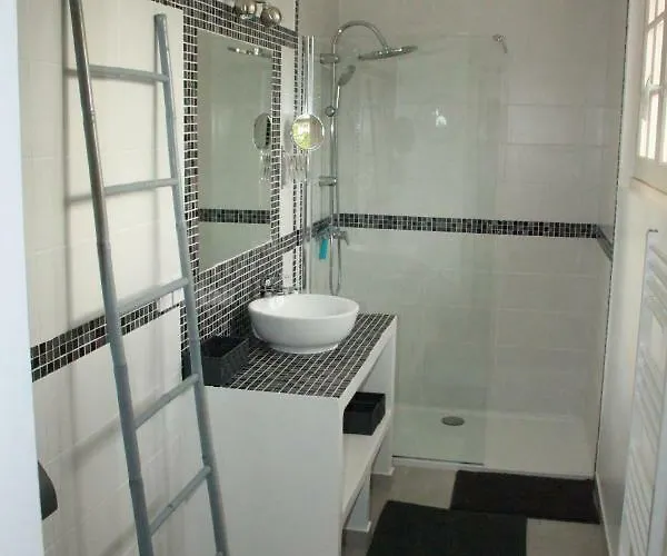 Charmante Maison Charentaise Bonheur * 4 Pers Hébergement de vacances *