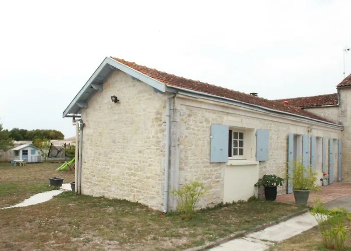 Hébergement de vacances Charmante Maison Charentaise Bonheur * 4 Pers *